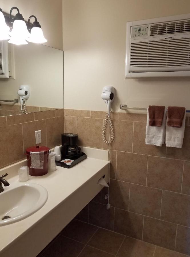 Aquarius Inn Bicknell Ngoại thất bức ảnh