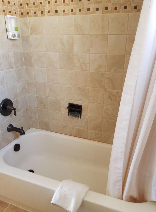 Aquarius Inn Bicknell Ngoại thất bức ảnh