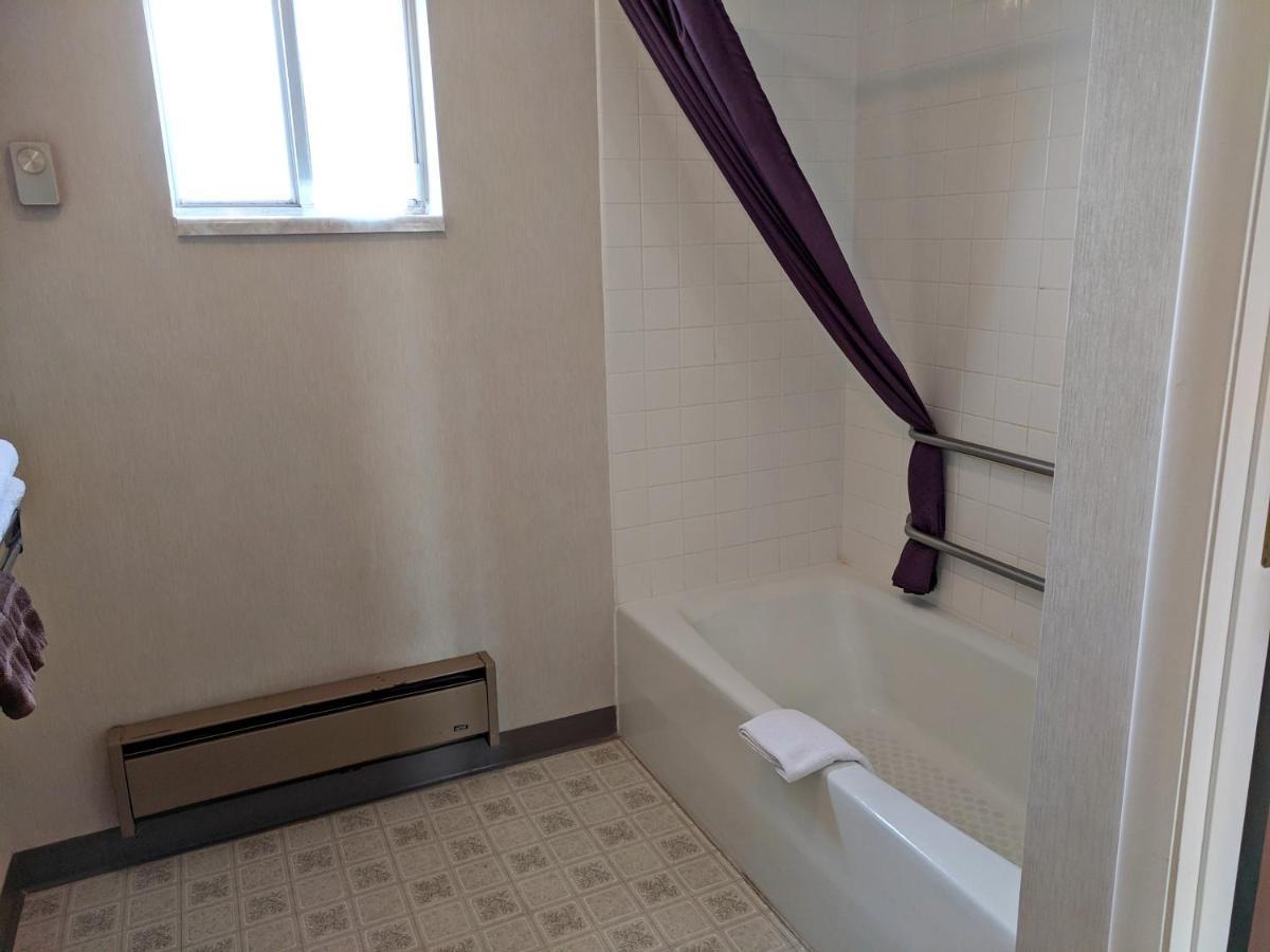 Aquarius Inn Bicknell Ngoại thất bức ảnh