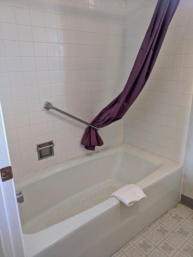 Aquarius Inn Bicknell Ngoại thất bức ảnh