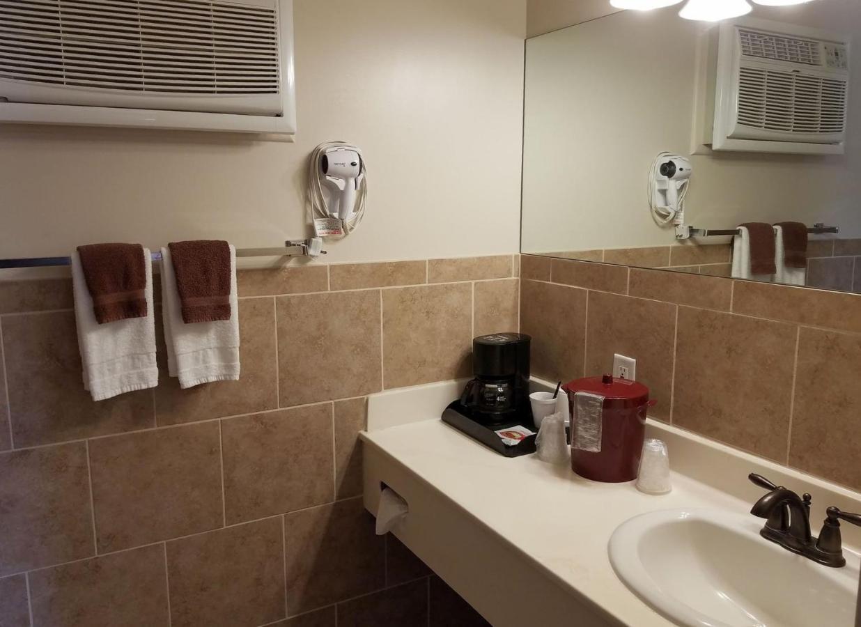 Aquarius Inn Bicknell Ngoại thất bức ảnh