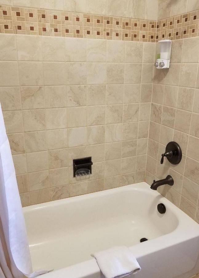 Aquarius Inn Bicknell Ngoại thất bức ảnh