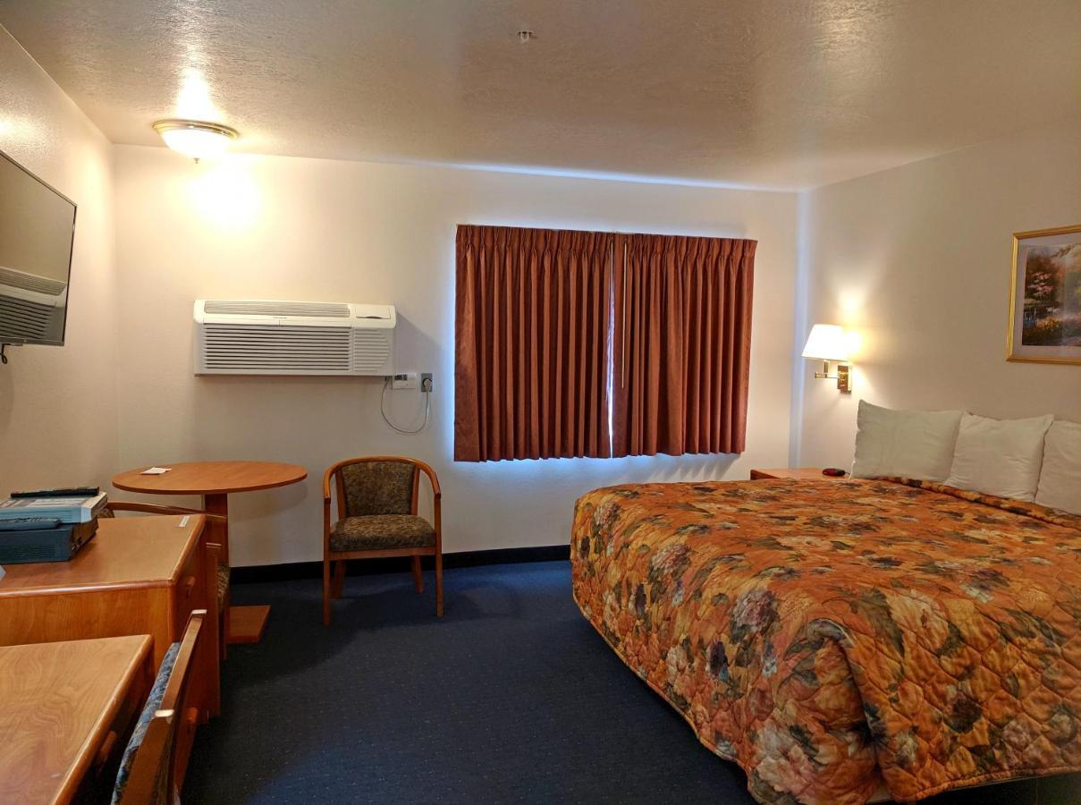 Aquarius Inn Bicknell Ngoại thất bức ảnh