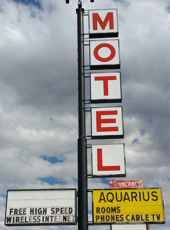 Aquarius Inn Bicknell Ngoại thất bức ảnh