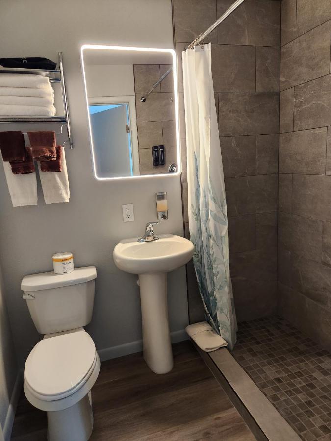 Aquarius Inn Bicknell Ngoại thất bức ảnh
