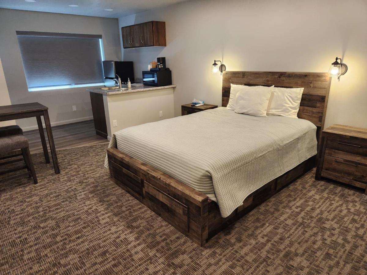 Aquarius Inn Bicknell Ngoại thất bức ảnh