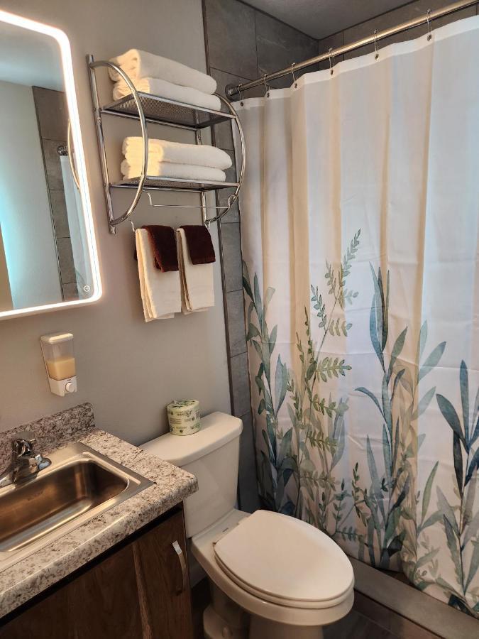 Aquarius Inn Bicknell Ngoại thất bức ảnh